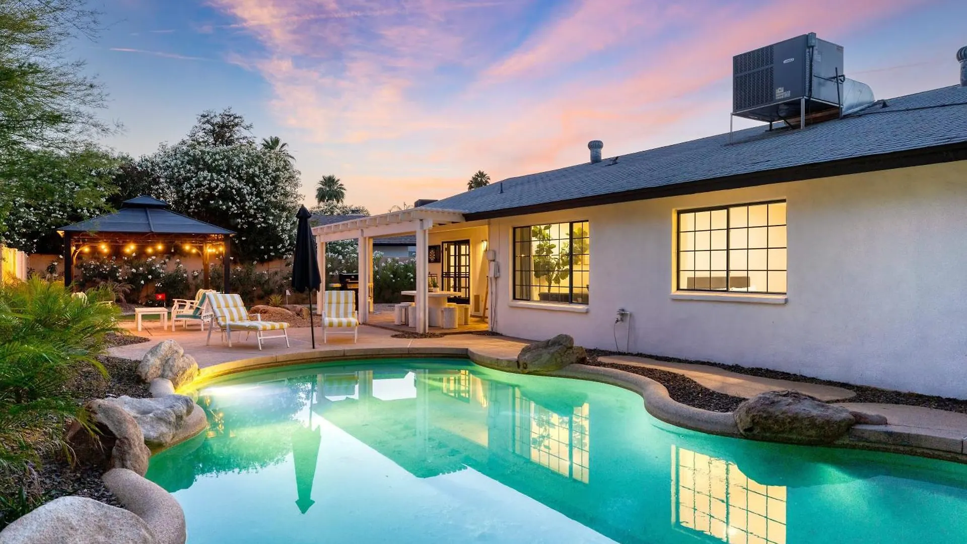 Sol Vista Private Oasis W Pool Putting Green And Prime Location Phoenix